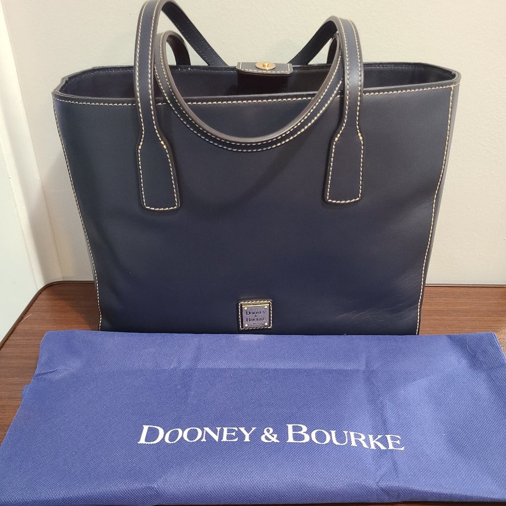 Dooney & Bourke Large Tote
